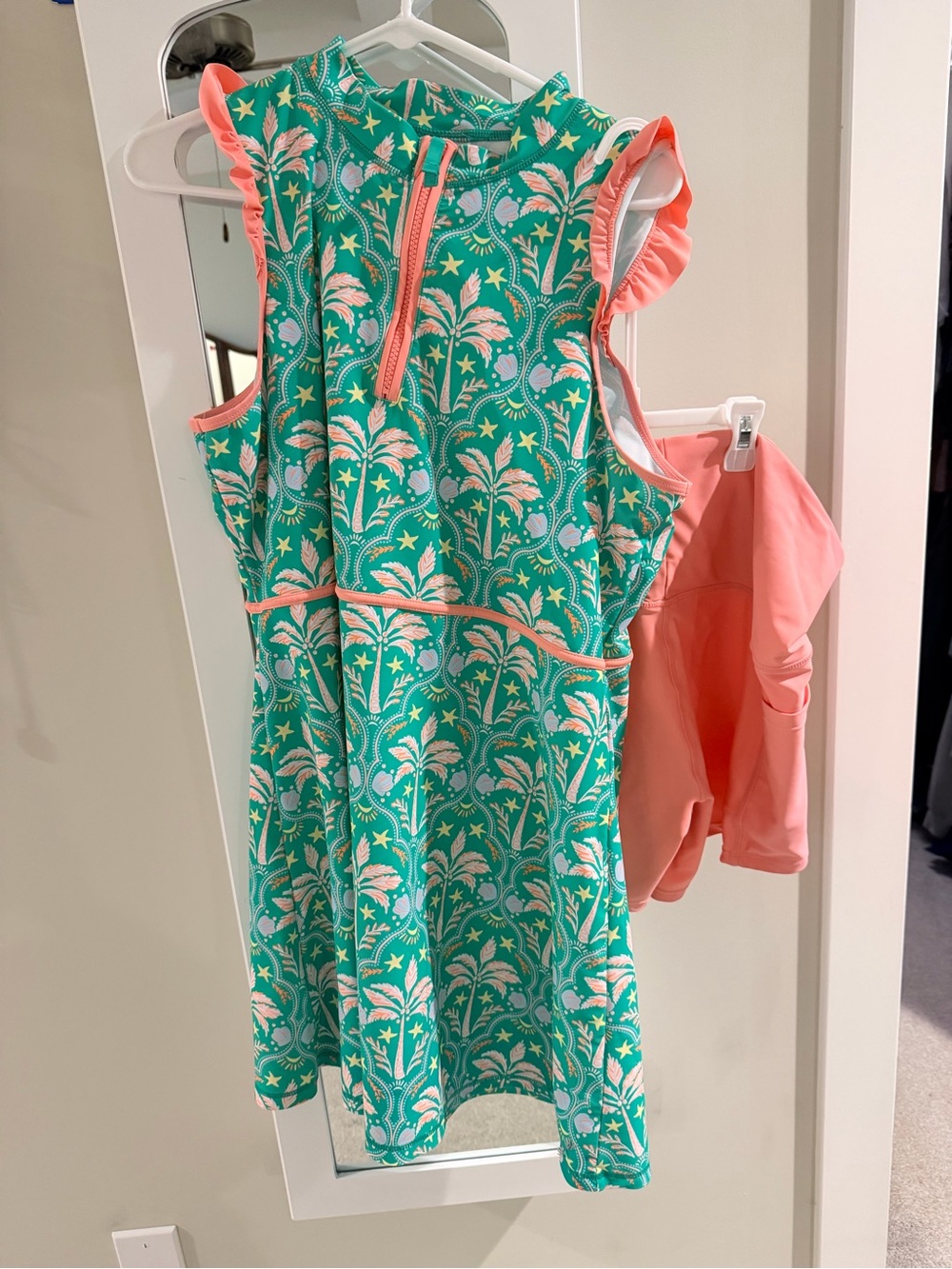Women’s Tropical Sleeveless Zip Ruffle Sleeve Active Dress and shorts